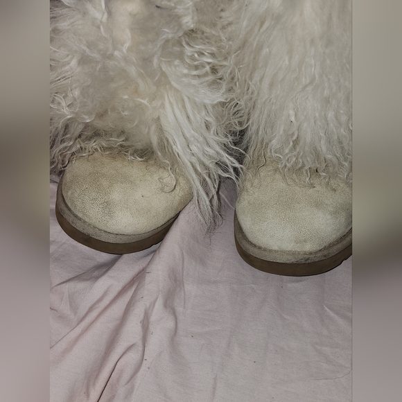 UGG Short Boot Cream Sheepskin Cuff - Picture 4 of 16